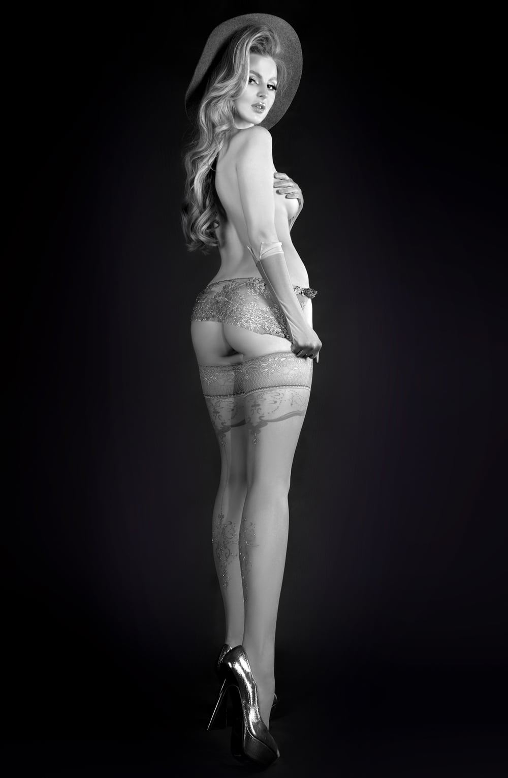 Ballerina Grey Hold-Ups with Lace Top and Silicone Strips Gold Elixir Collection