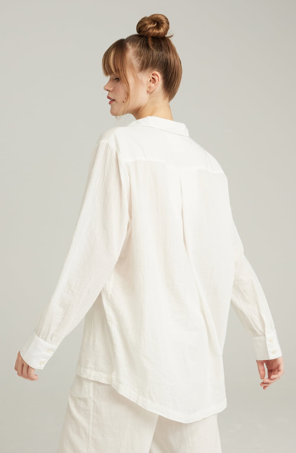 Organic Cotton Midi Shirt White Relaxed Fit with Mother-of-Pearl Buttons